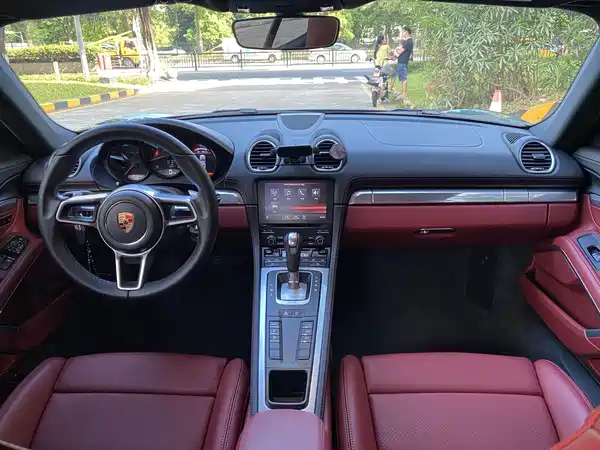 Porsche 718 2021