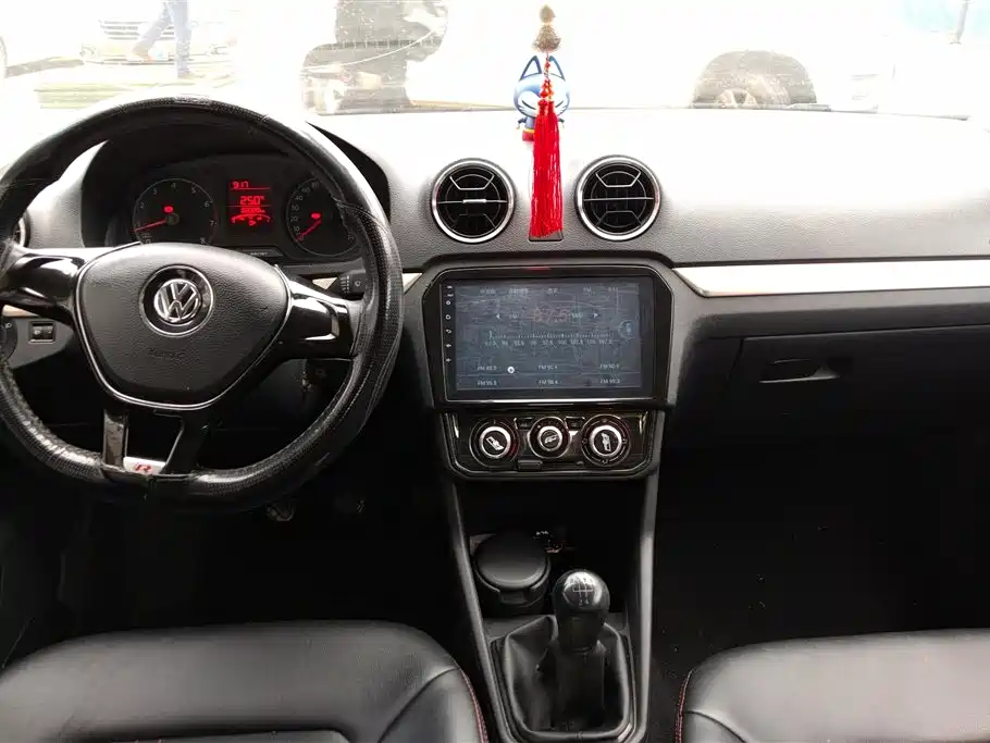 Volkswagen Jetta 2018 — фото 12