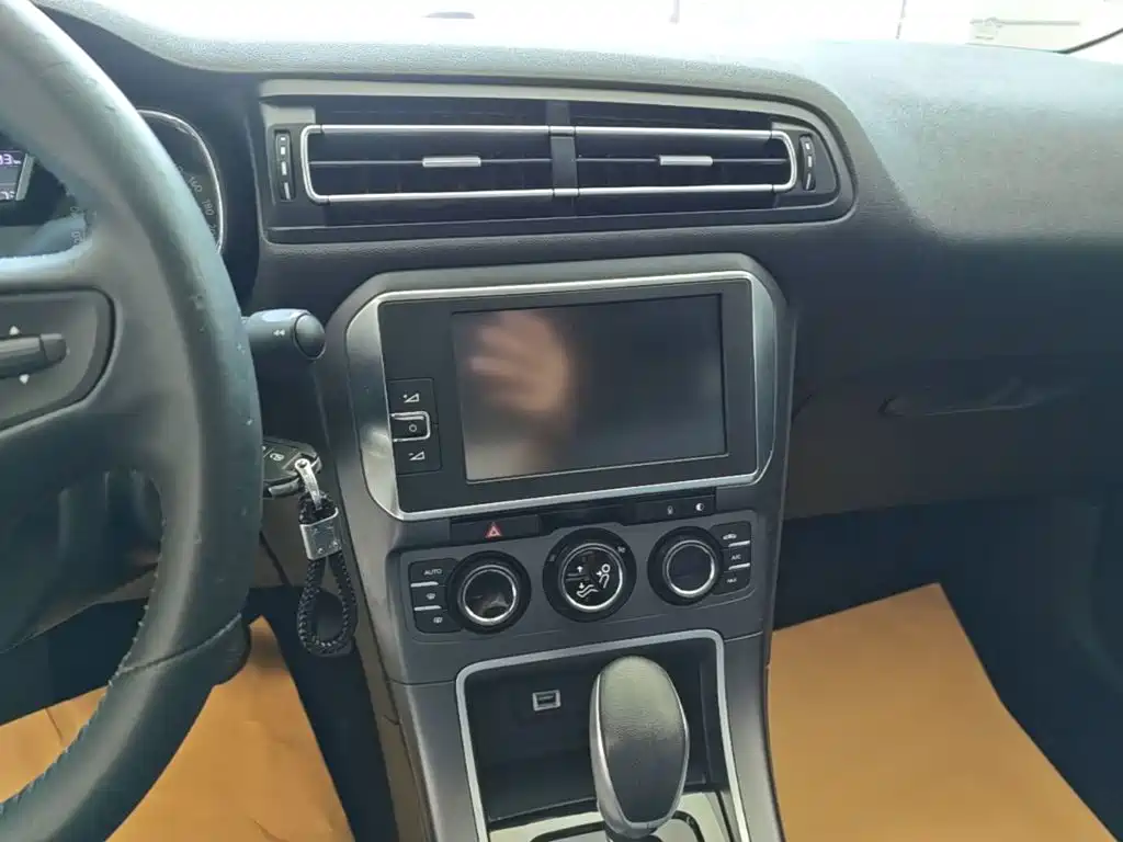 Citroën C4 Sega 2017 — фото 13
