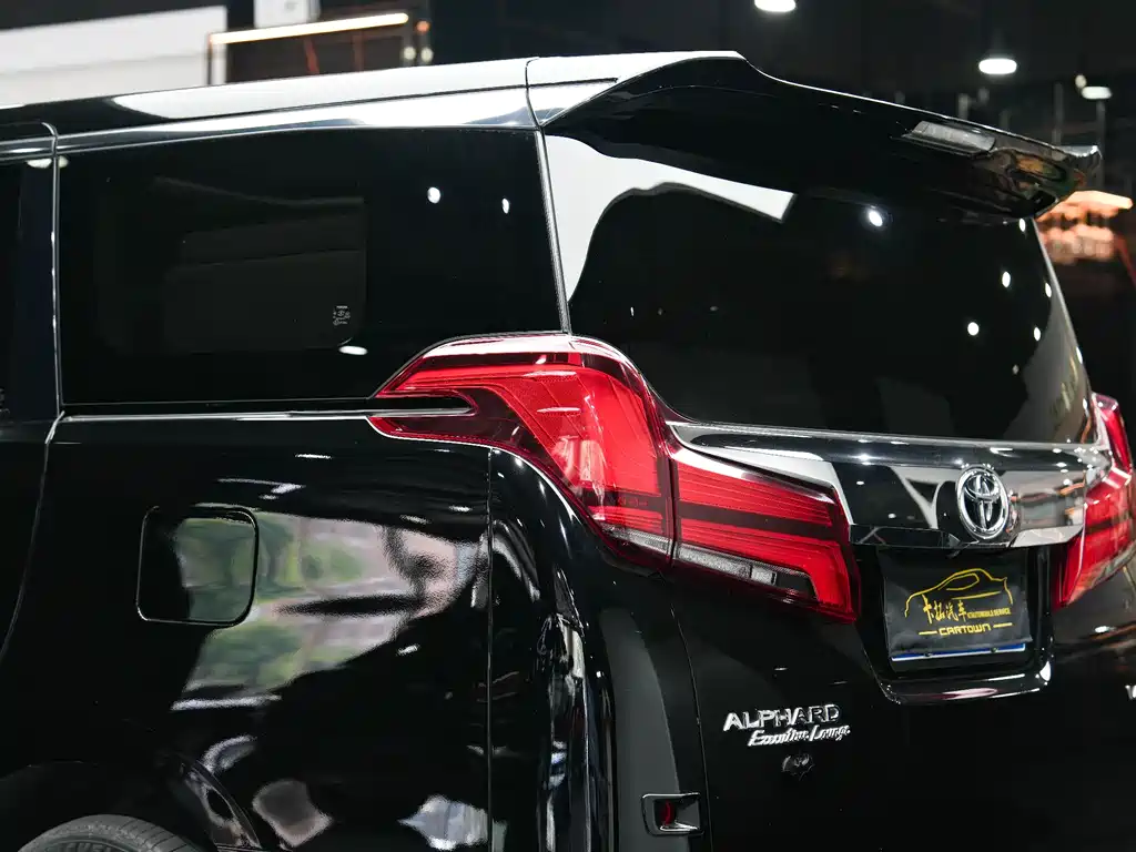 Toyota Alphard 2019 — фото 27