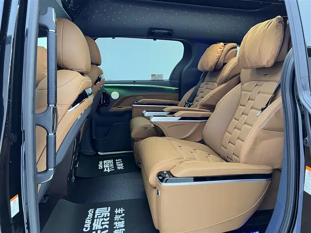 Toyota Granvia — фото 38