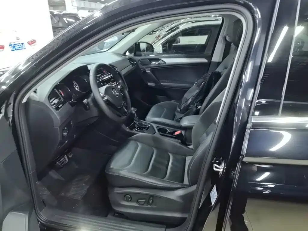 Volkswagen Tiguan L 2019 — фото 15