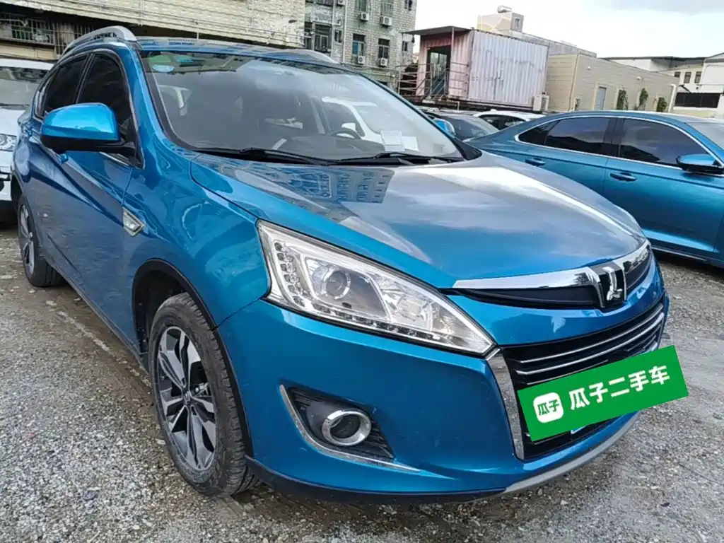 Luxgen U6 2015