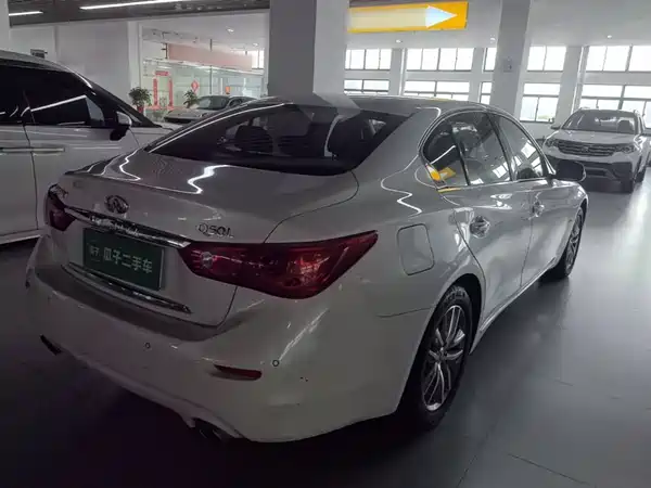 Infiniti Q50L 2017