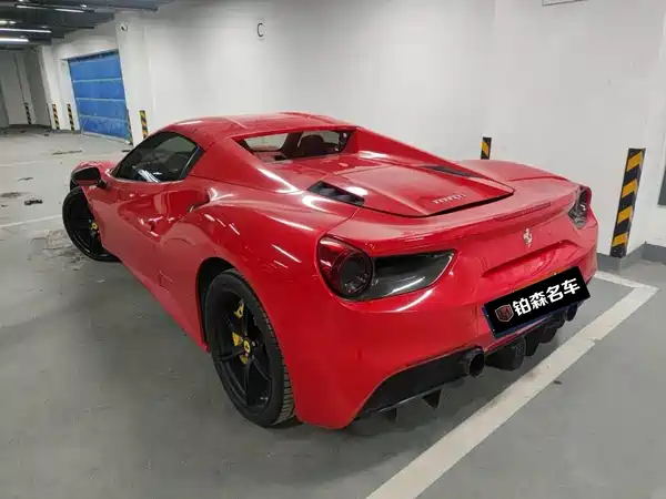 Ferrari 488 2019