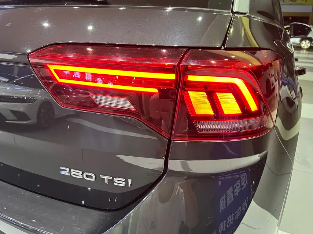 Volkswagen T-Roc 2020 — фото 25