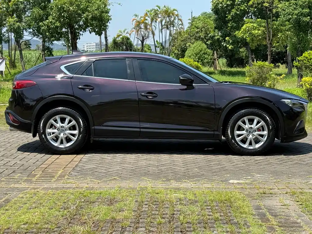 Mazda CX-4 2016 — фото 11