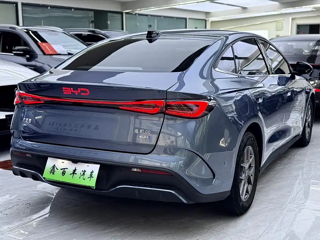 BYD Seal 06 2025 — фото 10