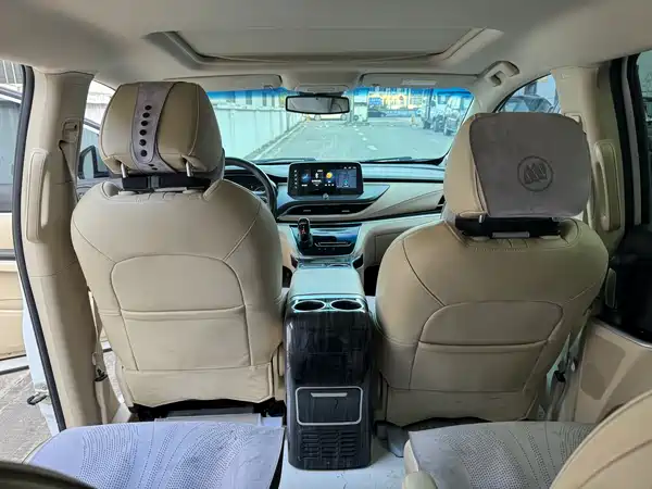 Buick GL8 2023
