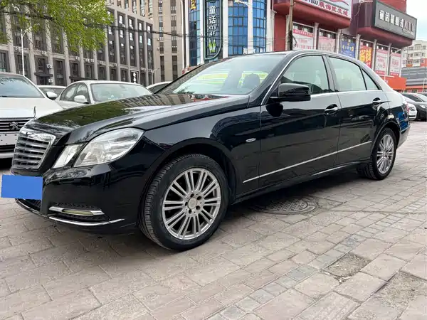 Mercedes-Benz E-Class 2010