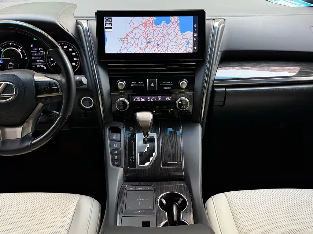 Lexus LM 2021 — фото 13