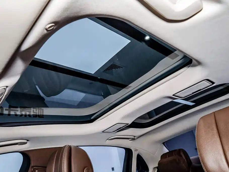 Mercedes-Benz E-Class 2022 — фото 19