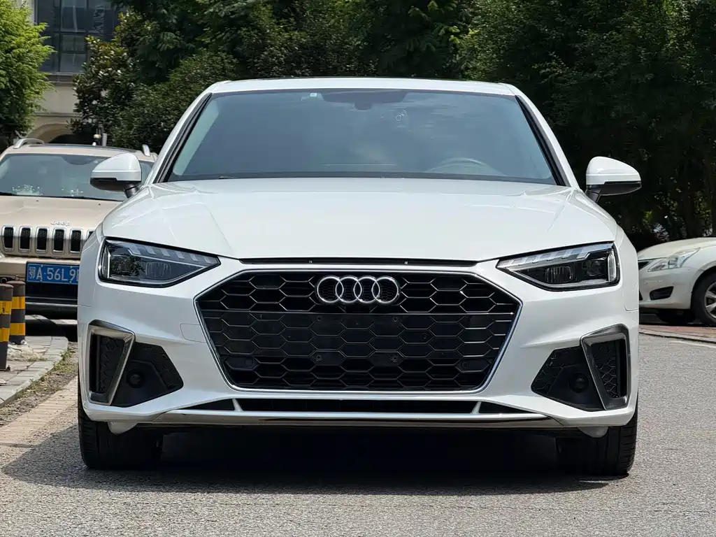 Audi A4L 2021