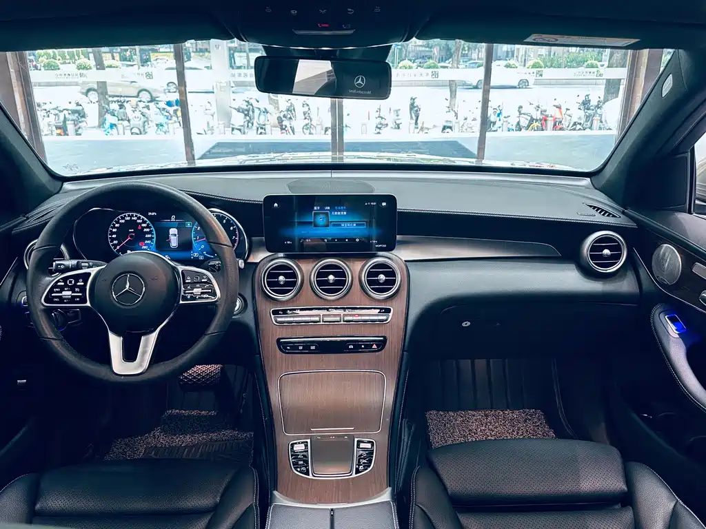 Mercedes-Benz GLC 2021 — фото 24