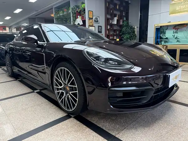 Porsche Panamera 2022