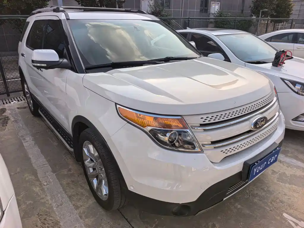 Ford Explorer 2013 — фото 3