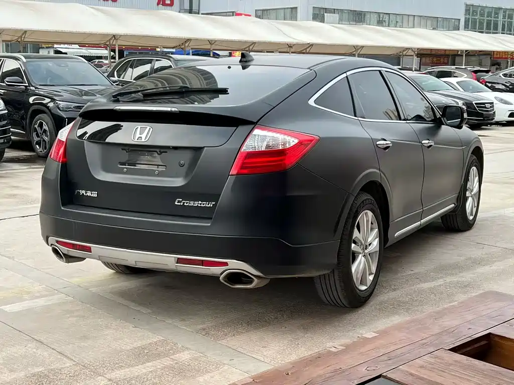 Honda Crosstour 2015 — фото 7