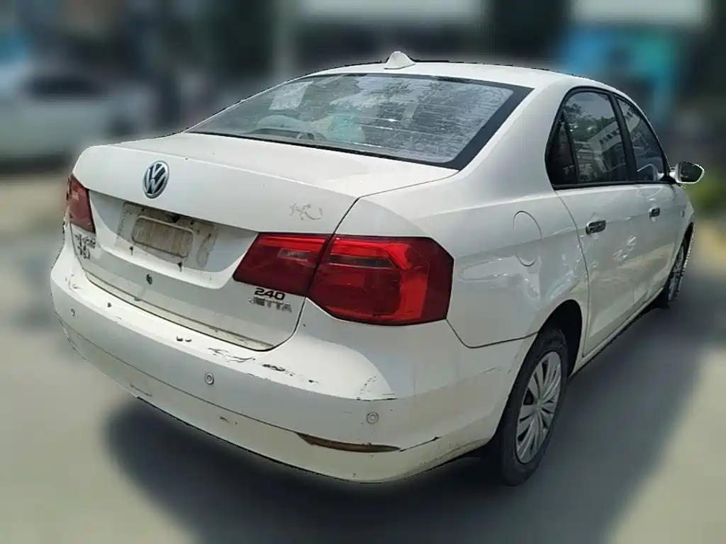 Volkswagen Jetta 2016 — фото 12