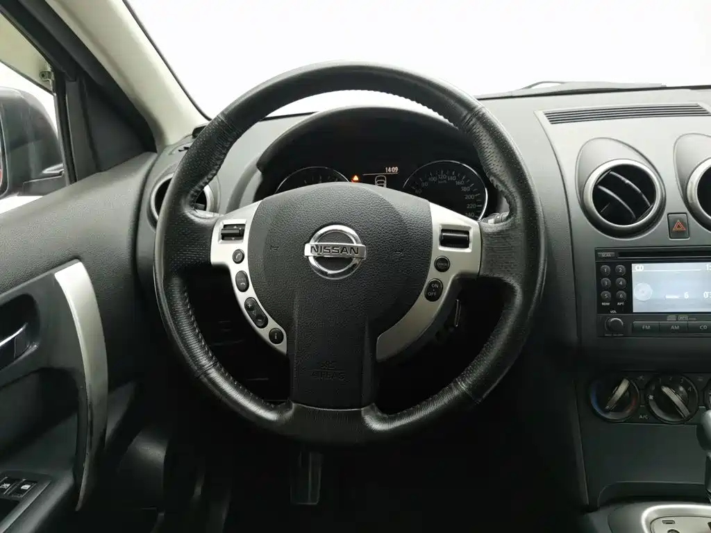 Nissan Qashqai 2013 — фото 11