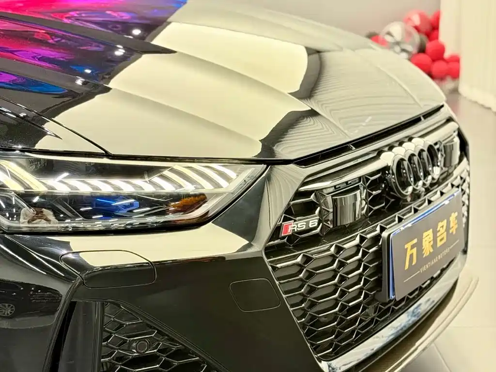 Audi RS 6 2025 — фото 10