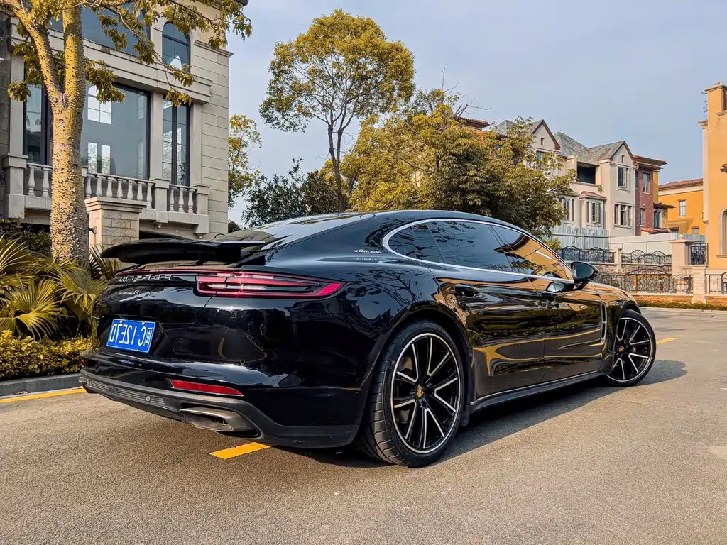 Porsche Panamera 2019 — фото 7