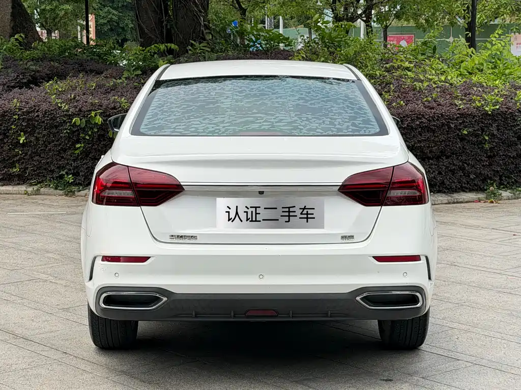 Geely Emgrand 2021 — фото 15