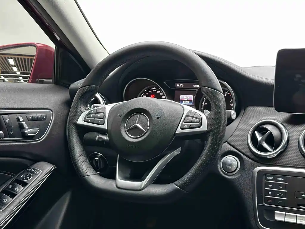 Mercedes-Benz GLA 2019 — фото 11