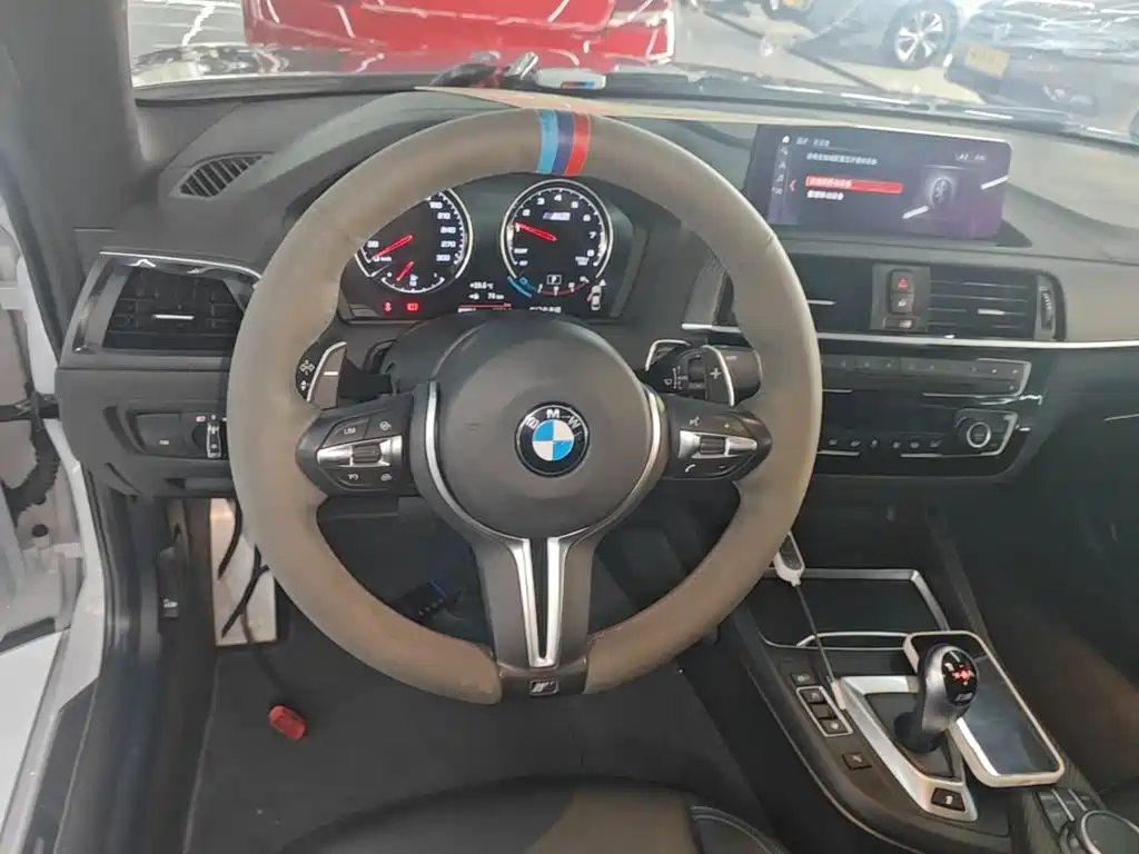 BMW M2 2019 — фото 11