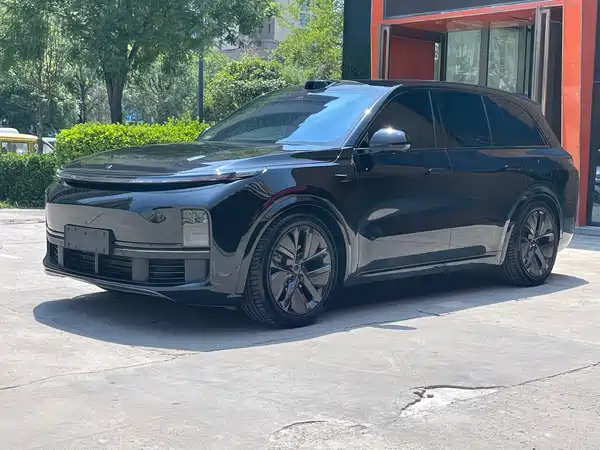 Li Auto L8 2025