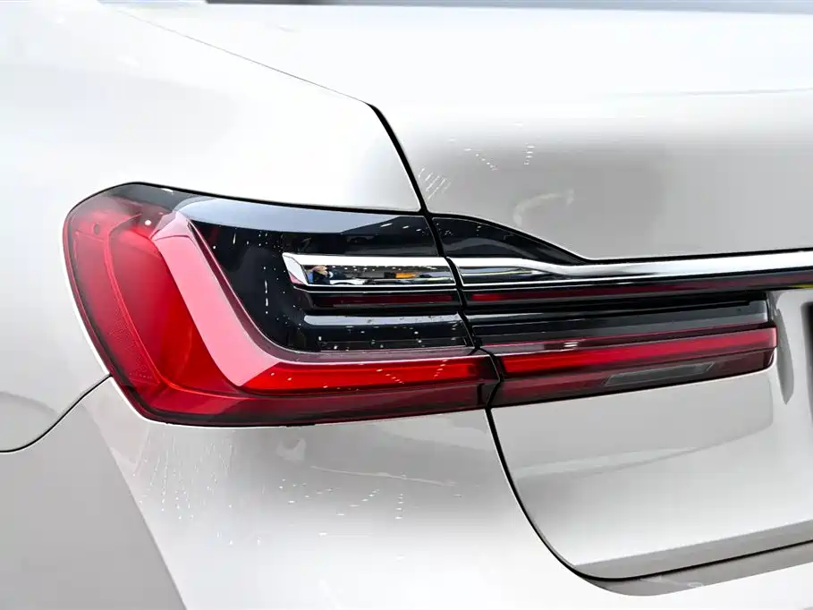 BMW 7 Series 2021 — фото 10