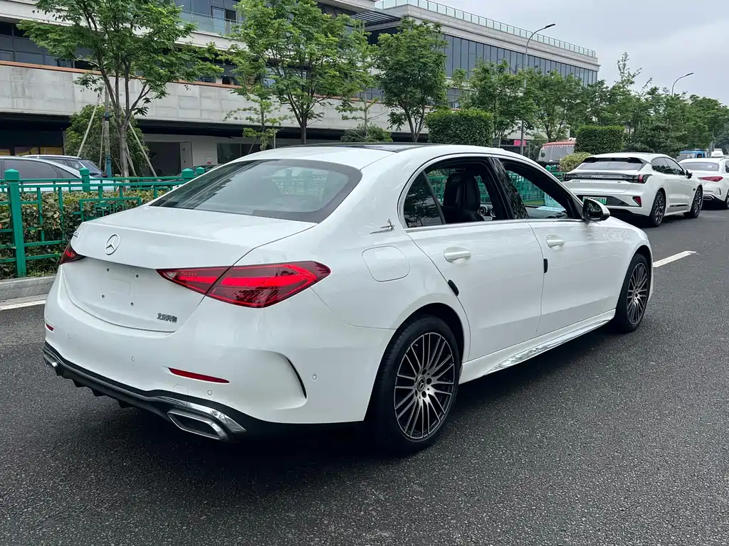 Mercedes-Benz C-Class 2022 — фото 15