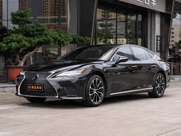 Lexus LS 2022