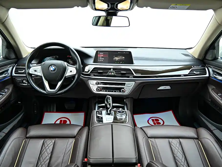 BMW 7 Series 2021 — фото 14