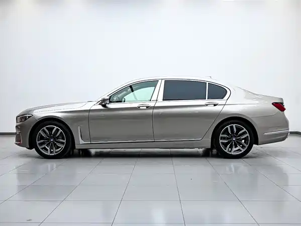 BMW 7 Series 2021