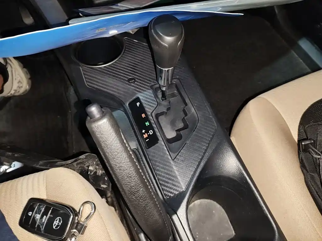 Toyota RAV4 2015 — фото 14