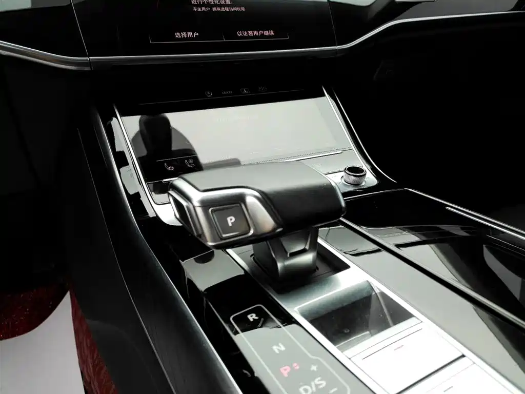 Audi A8 2022 — фото 11