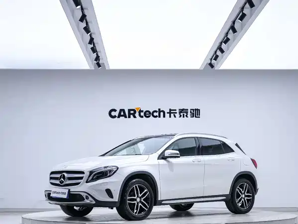 Mercedes-Benz GLA 2015