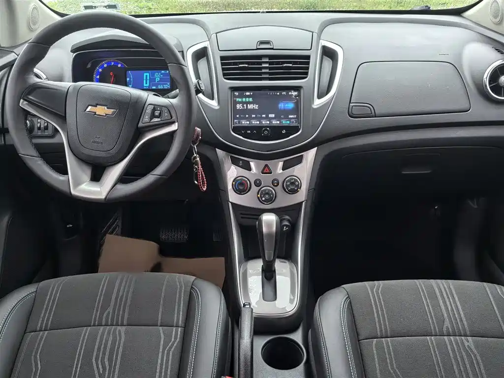 Chevrolet Trax 2016 — фото 17