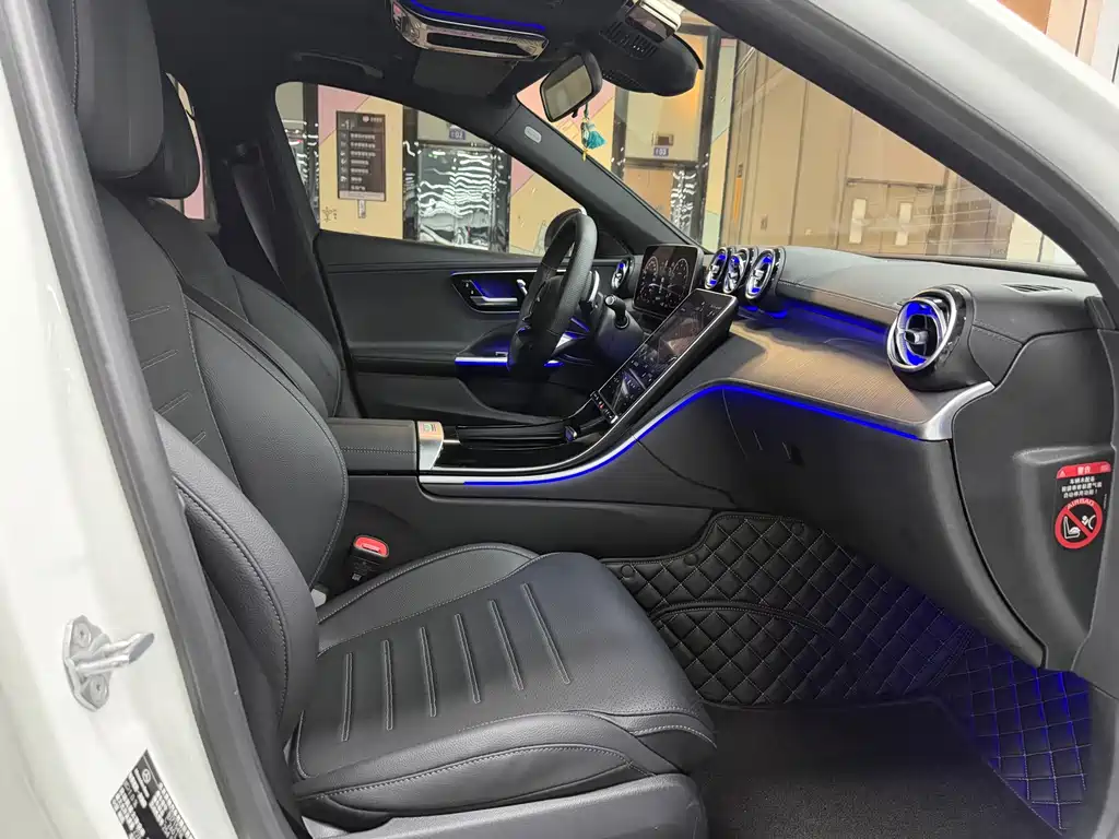 Mercedes-Benz C-Class 2023 — фото 13