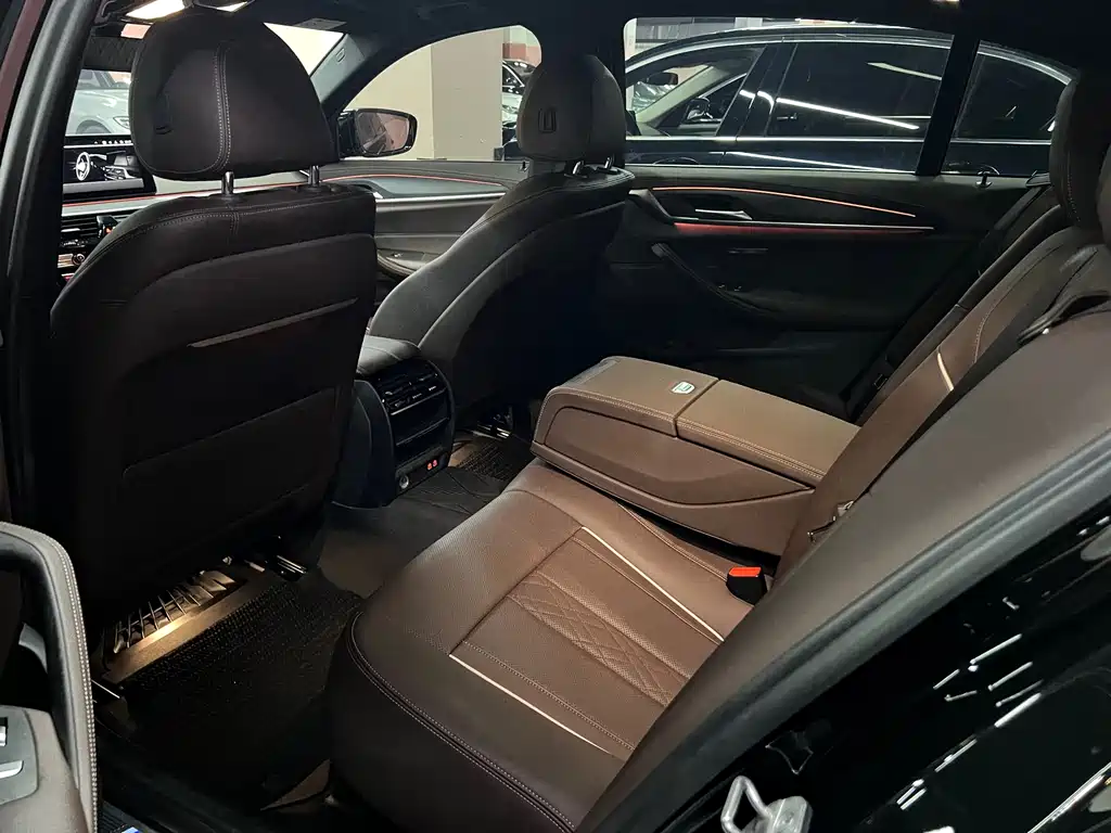 BMW 5 Series 2021