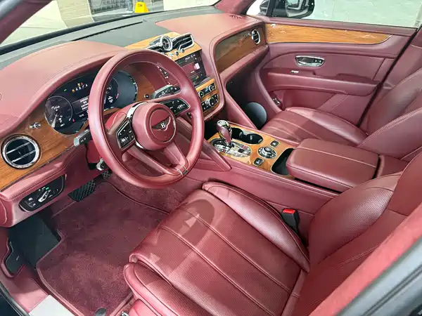 Bentley Bentayga 2021
