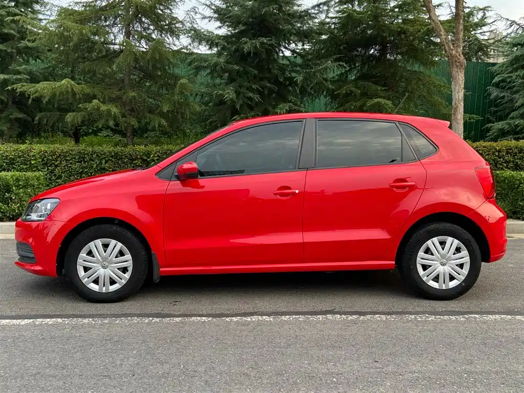 Volkswagen Polo 2017 — фото 18