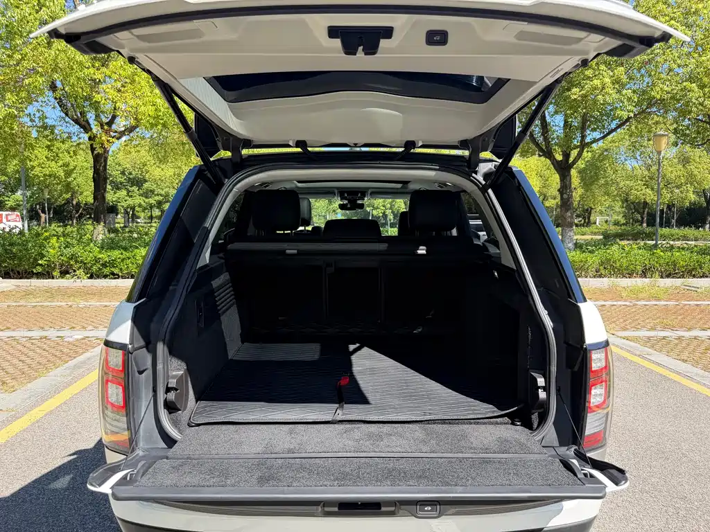 Land Rover Range Rover 2018 — фото 16