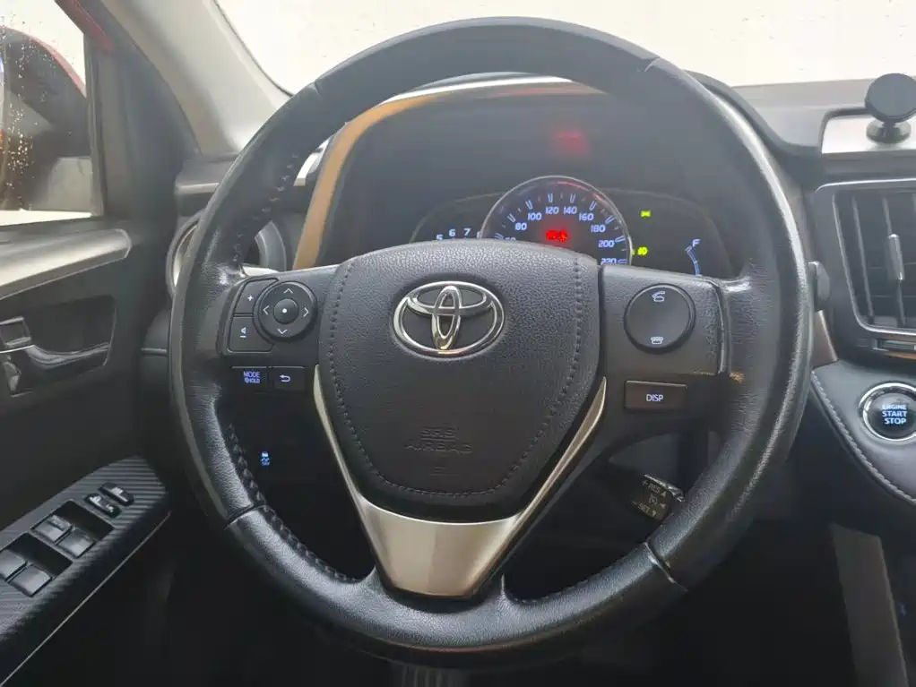 Toyota RAV4 2013 — фото 15