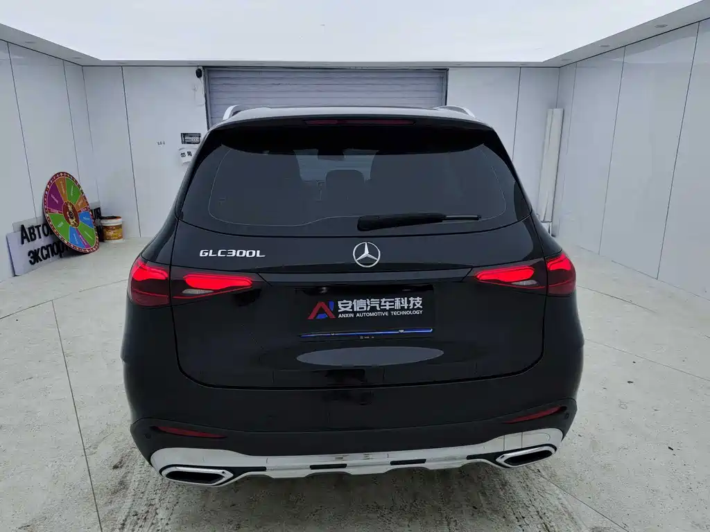 Mercedes-Benz GLC 2023
