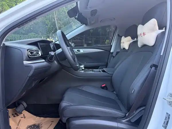 Geely Emgrand 2026
