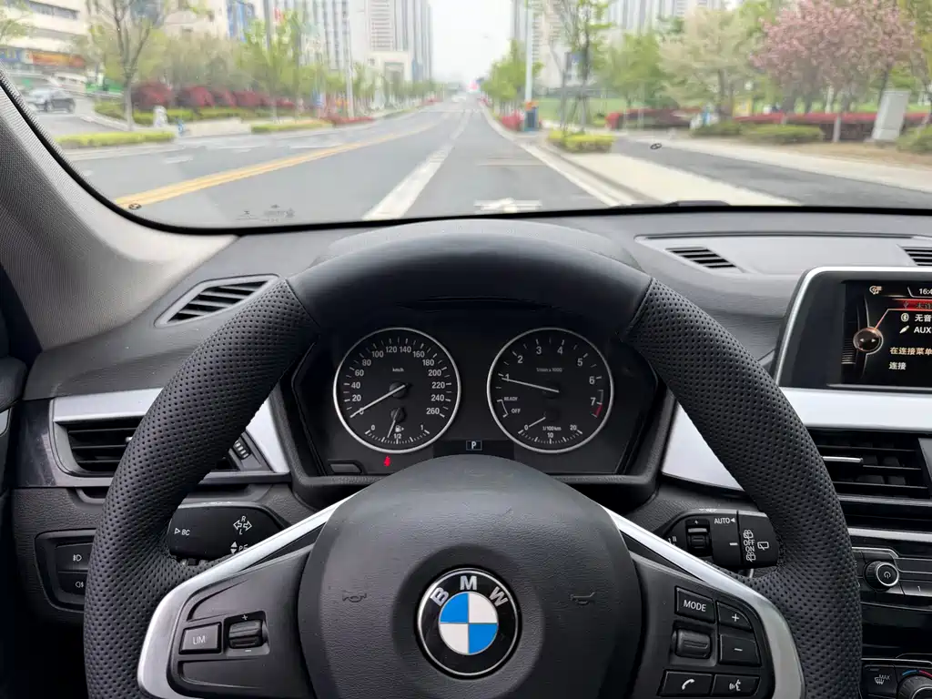 BMW X1 2017 — фото 18
