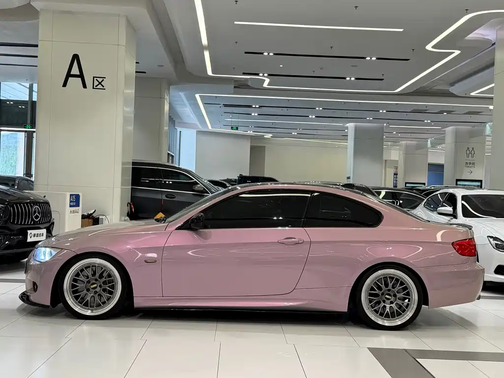 BMW 3 Series 2011