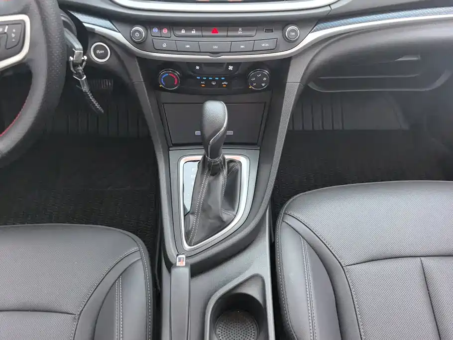 Buick Excelle GT 2021 — фото 16