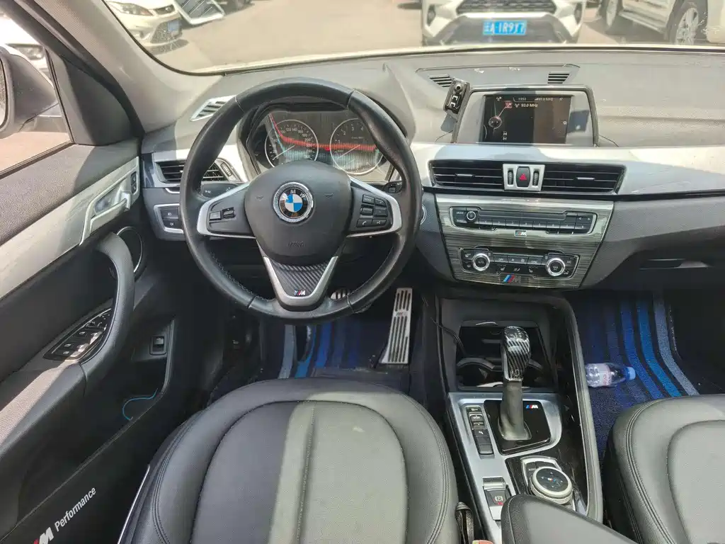 BMW X1 2017 — фото 10